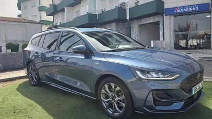Azul Usado 2023 Ford Focus ST-Line Carrinha | € 21.950 (Preço justo)