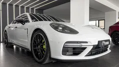 Branco Usado 2017 Porsche Panamera Sedan | € 118.000