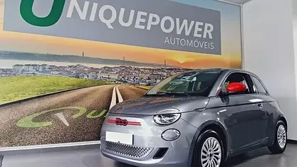 Cinza antracite Usado 2023 Fiat 500e Red Citadino | € 14.490 (Preço justo)