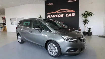 Usado Opel Zafira 134 HP (98 kW) 2018 Cinzento Monovolume