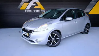 Usado Peugeot 208 Access 68 HP (50 kW) 2014 Citadino