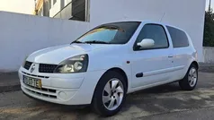 Branco Usado 2002 Renault Clio II Citadino | € 1.700 (Preço justo)