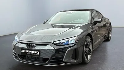 Cinza Usado 2021 Audi e-tron GT quattro Sedan | € 49.990 (Super Preço)