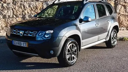 Cinza escuro Usado 2016 Dacia Duster SUV | € 11.890 (Preço justo)