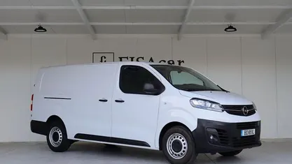 Usado Opel Vivaro 145 HP (106 kW) 2023 Branco Monovolume