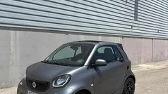 Cinzento Usado 2017 Smart ForTwo Electric Drive Cabrios | € 10.500 (Preço justo)