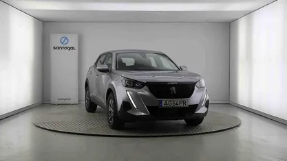 Cinzento Usado 2021 Peugeot 2008 SUV | € 16.490 (Preço justo)