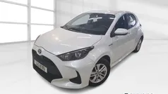 Branco Usado 2021 Toyota Yaris Hybrid Comfort | € 20.600 (Preço justo)