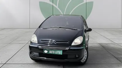 Usado Citroën Xsara Picasso 90 HP (66 kW) 2006 Preto Monovolume