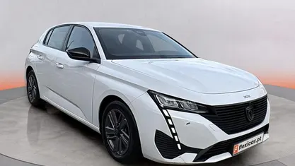 Branco Usado 2022 Peugeot 308 Active | € 17.890 (Bom preço)