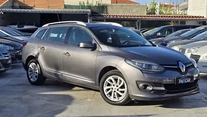 Usado Renault Mégane III 110 HP (80 kW) 2014 Cinzento Carrinha