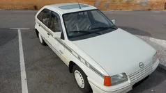 Branco Usado 1986 Opel Kadett | € 3.300