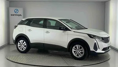 Branco Usado 2024 Peugeot 3008 Active Carrinha | € 23.200 (Preço justo)
