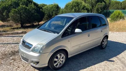 Usado Opel Meriva 75 HP (55 kW) 2008 Cinzento Monovolume
