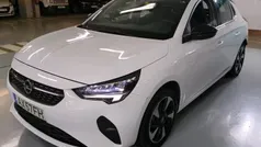 Branco Usado 2023 Opel Corsa-e Elegance Citadino | € 21.800 (Preço justo)