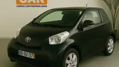 Usado Toyota iQ 68 HP (50 kW) 2010 Preto Citadino