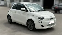 Branco Usado 2022 Fiat 500e Icon Citadino | € 16.890 (Preço justo)