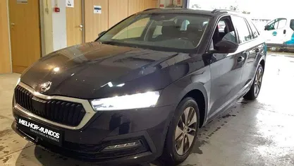 Preto Usado 2022 Skoda Octavia Ambition Carrinha | € 17.990 (Bom preço)