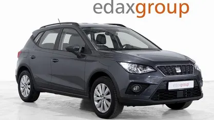 Cinza Usado 2020 Seat Arona Style SUV | € 14.990 (Preço justo)