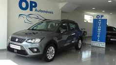 Cinza Usado 2018 Seat Arona Reference SUV | € 16.950 (Preço justo)