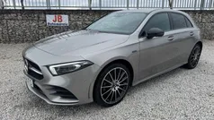 Cinza Usado 2020 Mercedes A250 AMG line | € 31.250 (Preço justo)