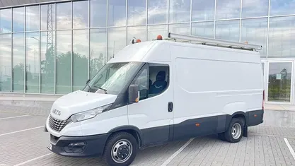 Branco Usado 2020 Iveco Daily | € 23.900 (Preço justo)