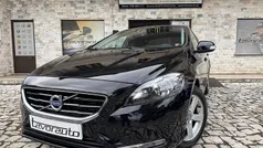 Preto Usado 2015 Volvo V40 Momentum Carrinha | € 13.500 (Bom preço)