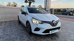 Branco Usado 2023 Renault Clio V Techno | € 18.890 (Preço justo)
