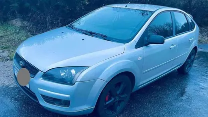 Cinzento Usado 2006 Ford Focus Sport Citadino | € 2.999 (Super Preço)