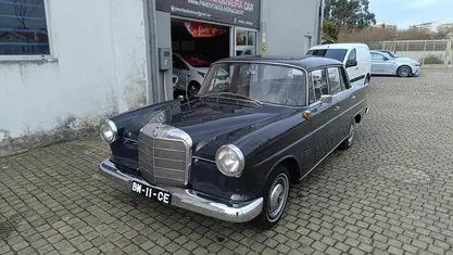 Usado Mercedes 190 80 HP (58 kW) 1965 Sedan