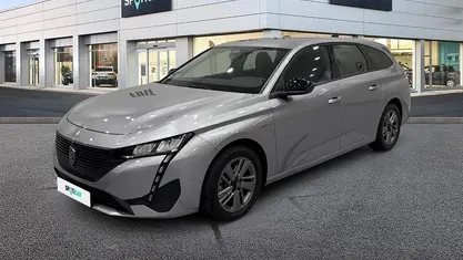 Usado Peugeot 308 SW Style 136 HP (100 kW) 2025 Cinzento Carrinha