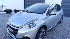 Cinza Usado 2018 Peugeot 208 Citadino | € 9.990 (Preço justo)