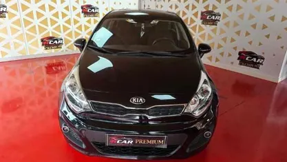 Usado Kia Rio 75 HP (55 kW) 2013