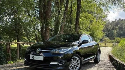 Usado Renault Mégane III 110 HP (80 kW) 2015 Preto Coupé