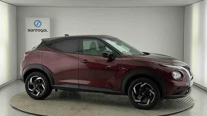 Usado Nissan Juke N-Connecta 114 HP (83 kW) 2024 Vermelho SUV
