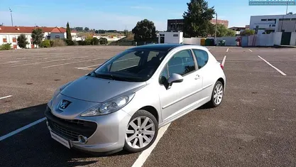 Cinza prata Usado 2007 Peugeot 207 GT Coupé | € 6.000 (Bom preço)