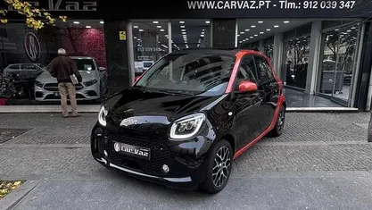 Usado Smart ForFour Electric Drive Prime 60 kW (82 HP) 2020 Laranja