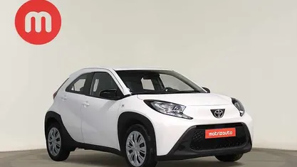Branco Usado 2023 Toyota Aygo X Pulse SUV | € 17.499 (Preço justo)