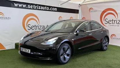 Usado Tesla Model 3 Standard Range Plus 239 kW (325 HP) 2019 Preto Sedan