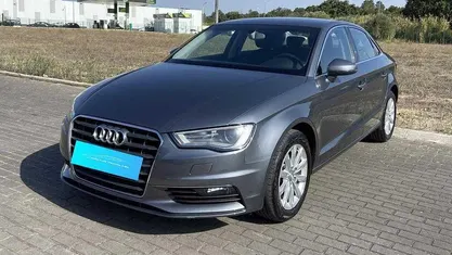 Usado Audi A3 105 HP (77 kW) 2014 Cinza Sedan