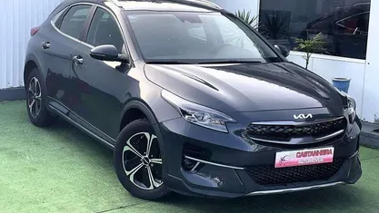 Usado Kia XCeed 141 HP (103 kW) 2022 Cinza SUV