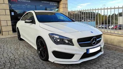 Branco Usado 2015 Mercedes CLA200 AMG Sedan | € 20.990 (Preço justo)