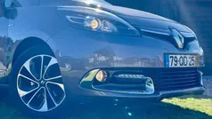 Cinzento Usado 2015 Renault Scénic III Monovolume | € 11.900 (Preço justo)