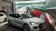 Cinza Usado 2023 Ford Focus ST-Line X Carrinha | € 25.499 (Preço justo)