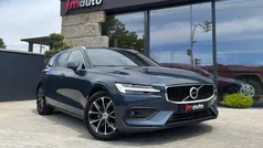 Azul Usado 2019 Volvo V60 Momentum Carrinha | € 28.900 (Preço justo)