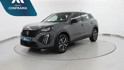 Usado Peugeot 2008 130 HP (95 kW) 2024 Cinzento SUV