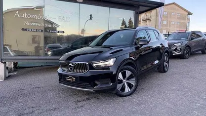 Usado 2021 Volvo XC40 Momentum SUV | € 27.900 (Preço justo)