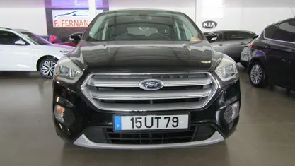 Usado Ford Kuga Titanium 120 HP (88 kW) 2018 Preto SUV