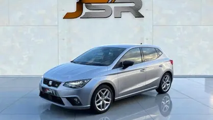 Usado Seat Ibiza 115 HP (84 kW) 2021 Cinzento Citadino