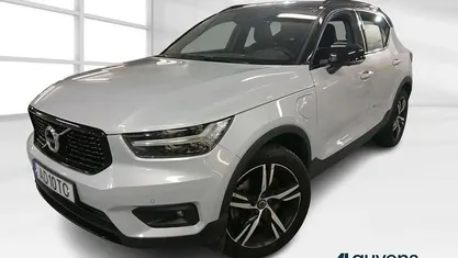 Branco Usado 2020 Volvo XC40 R-Design SUV | € 28.900 (Preço justo)